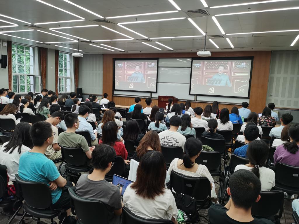 “请党安心，强国有我！”——北大J9集团国际站师生集体收看庆祝中国共产党成立100周年大会